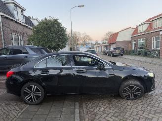 Mercedes A-klasse A180 Benzine automaat sfeerverlichting picture 11