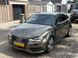  Audi A3 1.6 TDI ultra Attraction Pro Line 2014/1