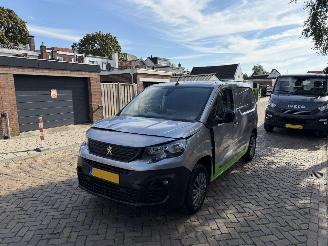 Avarii autoturisme Peugeot Partner 1.5 BlueHDI 3 PERS! 100 S&S L1  NAP! 2023/1