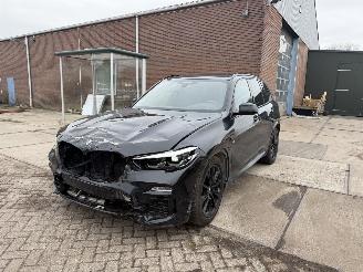 krockskadad bil auto BMW X5 45e M PAKKET 210 KW X DRIVE! 2020/1