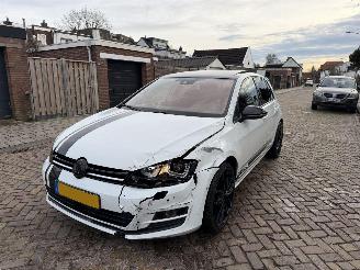 Voiture accidenté Volkswagen Golf 1.4 TSI DSG AUTOMAAT 2014/1