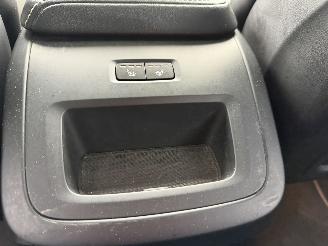 Volvo Xc-60 2.0 T8 R DESIGN AWD picture 36