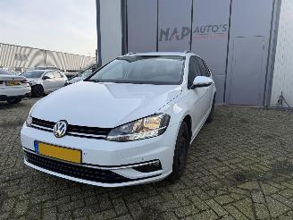 krockskadad bil auto Volkswagen Golf 1.6 TDI AUTOMAAT EURO 6 2019/1