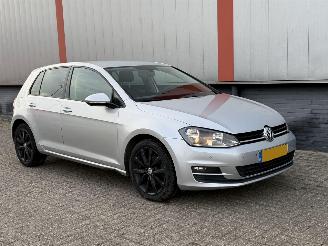 skadebil auto Volkswagen Golf 1.6 TDI 2017/1