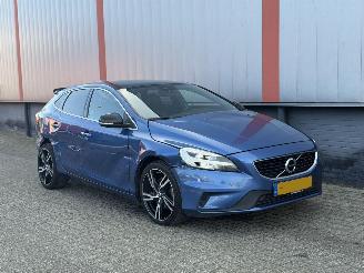 Schadeauto Volvo V-40 2.0 T4 Business Sport 2017/1