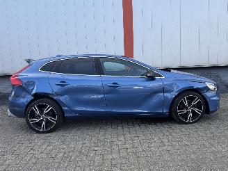 Volvo V-40 2.0 T4 Business Sport picture 2