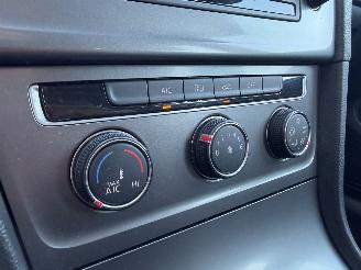 Volkswagen Golf 1.0 TSI Edition picture 10