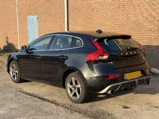 Volvo V-40 2.0 D2 R Design picture 12