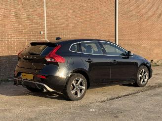 Volvo V-40 2.0 D2 R Design picture 5