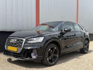 krockskadad bil auto Audi Q2 30 TFSI 2021/1