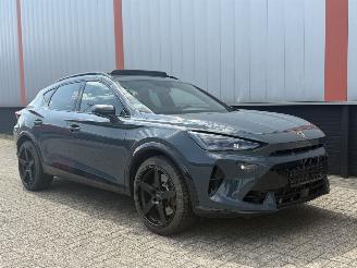 krockskadad bil auto Cupra Formentor 2.0 VZ 245 KW AKRA  PANO SFEER 2025/1
