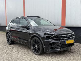 krockskadad bil auto Volkswagen Tiguan 1.5 TSI R LINE AUTOMAAT NAP!! 2019/1