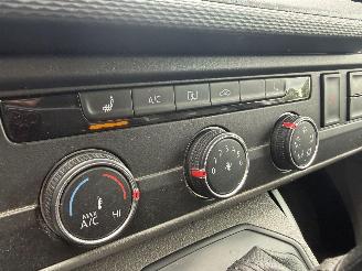 Volkswagen Transporter 2.0 TDI L2H3 30 AUTOMAAT picture 15