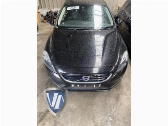 Volvo V-40 V40 (MV), Hatchback 5-drs, 2012 / 2019 2.0 D2 16V picture 3