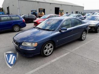 Salvage car Volvo S-60 S60 I (RS/HV), Sedan, 2000 / 2010 2.4 D5 20V 2006/2