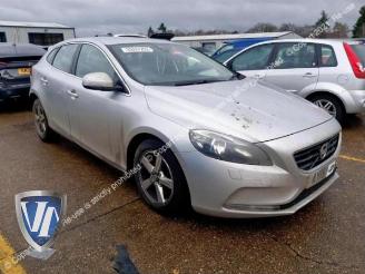 Volvo V-40 V40 (MV), Hatchback 5-drs, 2012 / 2019 2.0 D4 16V picture 2