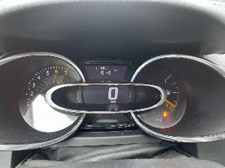 Renault Clio 5drs clima picture 10