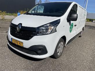 damaged passenger cars Renault Trafic 1.6 D 92KW KOELING 2018/5