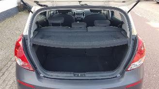 Hyundai I-20 AUTOMAAT picture 13