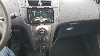 Toyota Yaris Net grote beurt. picture 12
