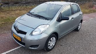 Toyota Yaris Net grote beurt. picture 2