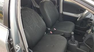 Toyota Yaris Net grote beurt. picture 10