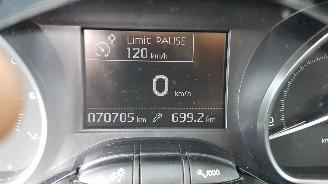 Peugeot 208 110PK  6-bak picture 20