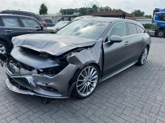 Voiture accidenté Mercedes Cla-klasse 180d Shooting Brake AMG Panorama 2020/6