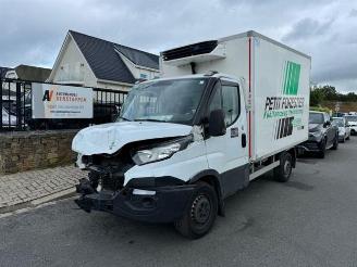 skadebil bedrijf Iveco Daily 35S14 Hi-matic ''Carrier Xarios 350'' 2018/1