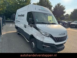 krockskadad bil bedrijf Iveco Daily Kasten HKasten 35S Hi Matic Klima 2020/6