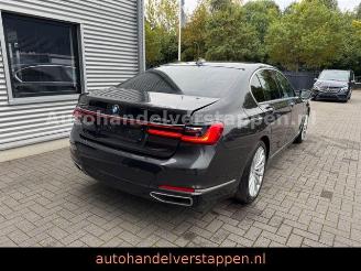 Damaged car BMW 7-serie  2019/9