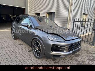 Porsche Cayenne E-Hybrid Exclusive Design Matric ACC picture 3