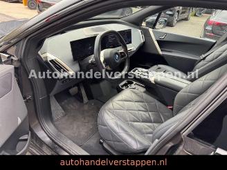 BMW iX 40 xDrive 240KW Sky Lounge picture 21