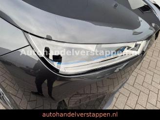 BMW iX 40 xDrive 240KW Sky Lounge picture 8