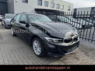 Damaged car BMW 3-serie i Limousine Automatik 2023/12