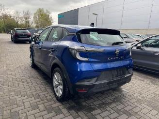 Damaged car Renault Captur II Evolution 2025/6