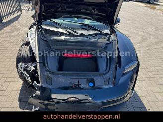Porsche Taycan Sport Chrono Bose ACC GlasDach 93KWH picture 10