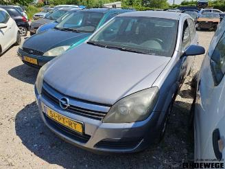 Uttjänta bilar auto Opel Astra Astra H (L48), Hatchback 5-drs, 2004 / 2014 1.6 16V Twinport 2004/11
