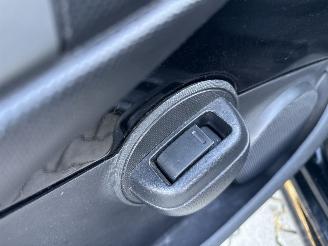 Peugeot 107 1.0 ACTIVE AIRCO RIJDBARE SCHADE! BOUWJAAR 2013  1999 EURO picture 8