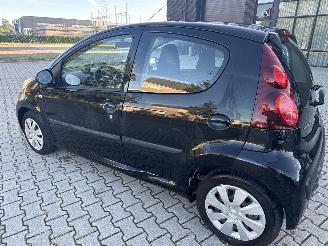 Peugeot 107 1.0 ACTIVE AIRCO RIJDBARE SCHADE! BOUWJAAR 2013  1999 EURO picture 2