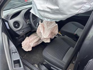 Toyota Yaris Yaris III (P13), Hatchback, 2010 / 2020 1.5 16V Hybrid picture 8