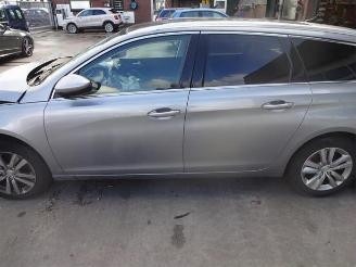 Peugeot 308 308 SW (L4/L9/LC/LJ/LR), Combi 5-drs, 2014 / 2021 1.6 BlueHDi 120 picture 6