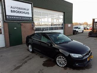 Vrakbiler auto Volkswagen Jetta Jetta IV (162/16A), Sedan, 2010 / 2017 1.4 TSI Hybrid 16V 2013/12