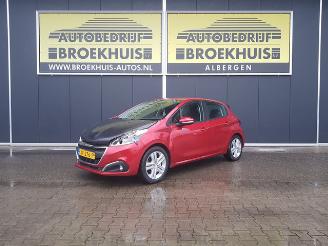 Coche accidentado Peugeot 208 1.2 PureTech Signature 2019/3