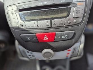 Toyota Aygo 1.0 12V VVT-i picture 6