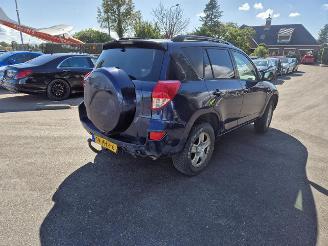 Damaged car Toyota Rav-4 2.2 D-4D 16V 4x4 2007/7