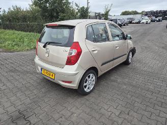 Purkuautot passenger cars Hyundai I-10 1.1i 12V (G4HG5) 2011/3