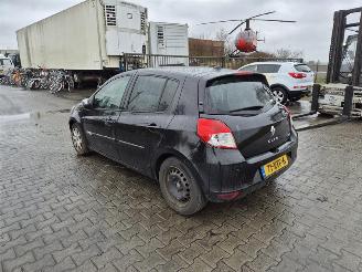 Renault Clio 1.5 dCi picture 2