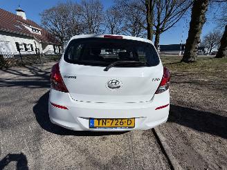 Hyundai I-20 74 kW (101 PK) 1396 cc. picture 4
