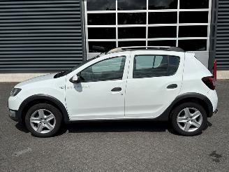 Dacia Sandero Stepway 0.9 TCE 12V Hatchback  Benzine 898cc 66kW (90pk) FWD picture 2
